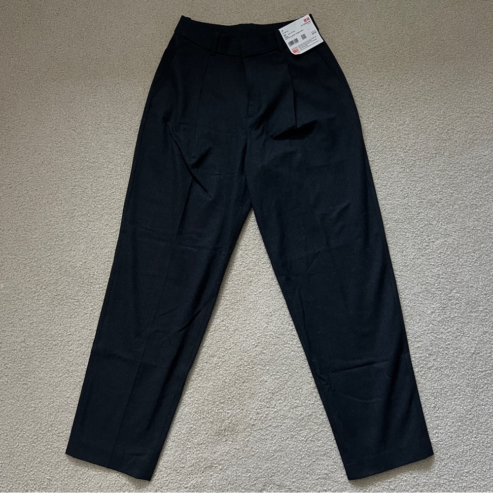 NWT Uniqlo Heattech Pleated Trousers